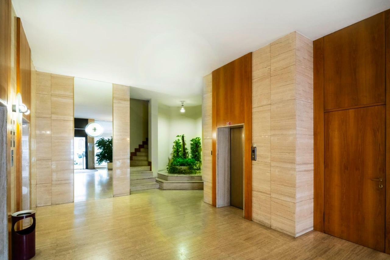 Santo Stefano Luxury Apartment 米兰 外观 照片